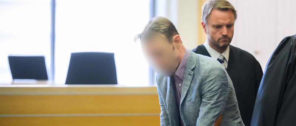Der im Fall Madeleine McCann Verdächtige Christian B. steht im Februar 2024 in Braunschweig im Gericht.