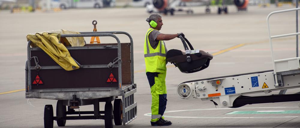 Der Branchentarifvertrag für die rund 30.000 Beschäftigten der Bodenverkehrsdienste wird künftig zusammen mit dem Öffentlichen Dienst des Bundes und der Kommunen verhandelt.