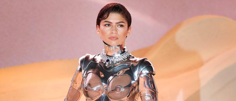 TOPSHOT - US actress Zendaya poses on the red carpet upon arrival for the World premiere of the film "Dune: Part Two" in Leicester Square, central London, on February 15, 2024. (Photo by Daniel LEAL / AFP)