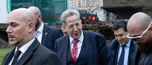 Parteigründung der Werteunion in Bonn. An einem geheimen Ausweichort an einer Schiffswerft in Rolandseck / Oberwinter, südlich von Bonn geht der Ex Präsident des Verfassungsschutz Hans Georg Maaßen an Bord der MS Godesia.