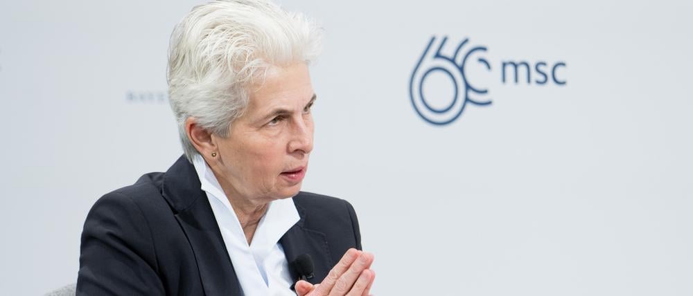 Marie-Agnes Strack-Zimmermann (FDP), Vorsitzende des Verteidigungsausschusses des Bundestags, am letzten Tag der 60. Münchner Sicherheitskonferenz (MSC) im Hotel Bayerischer Hof.