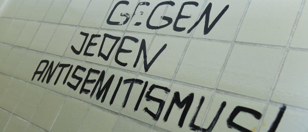 Antisemitismus kommt in allen Gesellschaftsteilen vor.