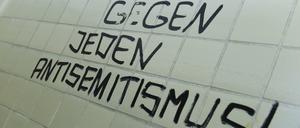 Antisemitismus kommt in allen Gesellschaftsteilen vor.