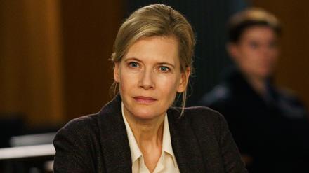 Zeugin der Nebenklage, Geschädigte, Bieglers Mandatin in „Sie sagt. Er sagt“:Moderatorin Katharina Schlüter (Ina Weisse).