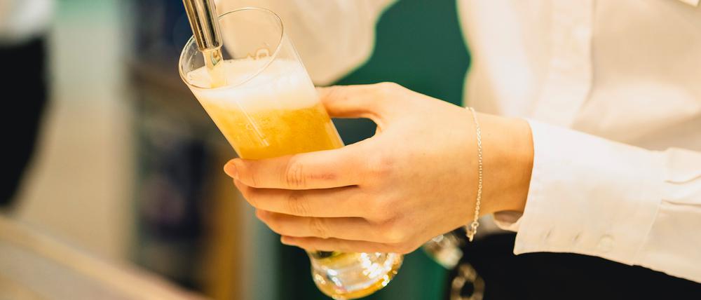 Im Gastgewerbe wird häufig Mindestlohn gezahlt. 