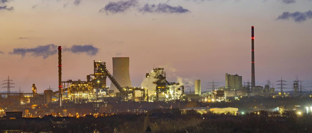 Skyline des Stahlstandorts Duisburg.