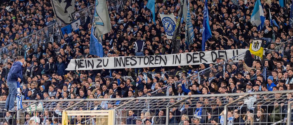 Seit Monaten protestieren die Fans gegen einen Einstieg von Investoren.