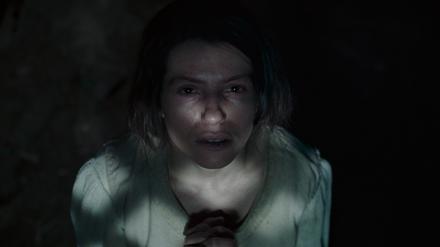 Agnes (Anja Plaschg) ersehnt in „Des Teufels Bad“ ihre Hinrichtung.