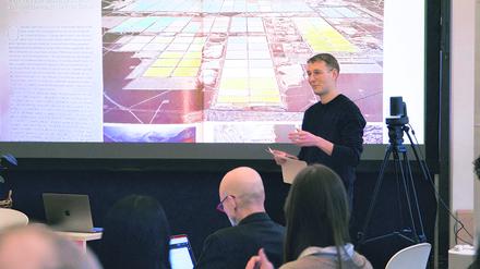 Das metaLAB (at) FU will mit digitalen Lösungen bestehende Wissensstrukturen sichtbar machen, diskutieren und auch kritisieren. 