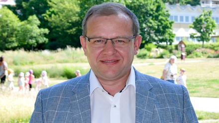 Walter Gauks geriet wegen fehlender Trennung seiner Ämter in die Kritik.