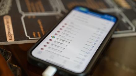 Ein iranischer VPN-Dienst erscheint auf einem Handy-Bildschirm. (zu dpa: «Irans Cyber-Rat verkündet massive Interneteinschränkungen») +++ dpa-Bildfunk +++