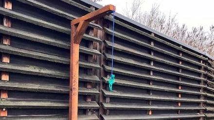 Der rassistische Galgen in Lübben.