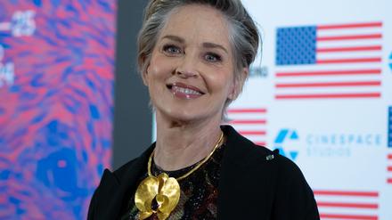 Besucht ihre Botschaft. Applaus gab es für die aufstrebenden Stars, die noch nicht so bekannt sind wie Sharon Stone.