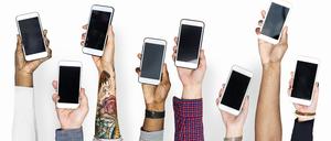 Smartphones sind Teil des Alltags, und zwar auch in der Schule, meint unsere Autorin.