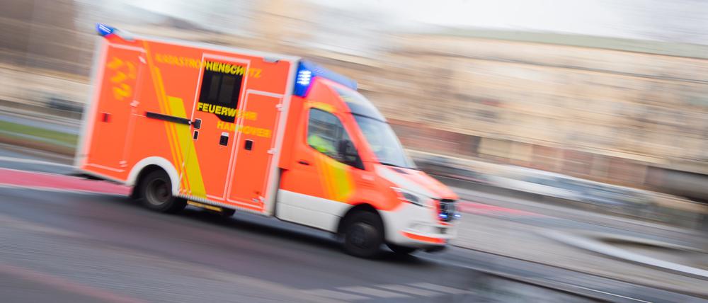 Nach einem Sturz vom Fahrrad musste ein Mann am Dienstag reanimiert werden.