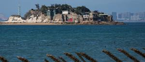 Die Insel Shiyu oder Lion Islet, die zum Bezirk Kinmen, einer der vorgelagerten Inseln Taiwans, gehört. 