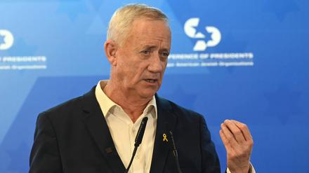 Der israelische Minister Benny Gantz sieht Berichten zufolge erste Anzeichen für ein neues Geisel-Abkommen. 