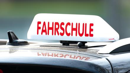 Fahrschule ist teuer, aber in Berlin nicht so teuer wie anderswo.