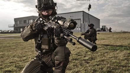 Das Wärmebild-Vorsatzgerät TigIR von Andres Industries wird von Spezialeinheiten der Polizei oder des Militärs verwendet.