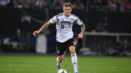 Toni Kroos wird rund drei Jahre nach seinem Rücktritt wieder für die deutsche Fußball-Nationalmannschaft auflaufen. 