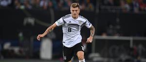 Toni Kroos wird rund drei Jahre nach seinem Rücktritt wieder für die deutsche Fußball-Nationalmannschaft auflaufen. 