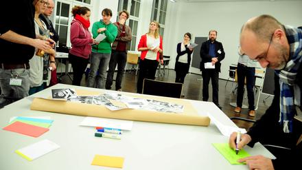 Teilnehmer des Projekts „Nachtschicht“ des Netzwerks UPJ, dem engagierte Firmen und gemeinnützige Organisationen angehören. 