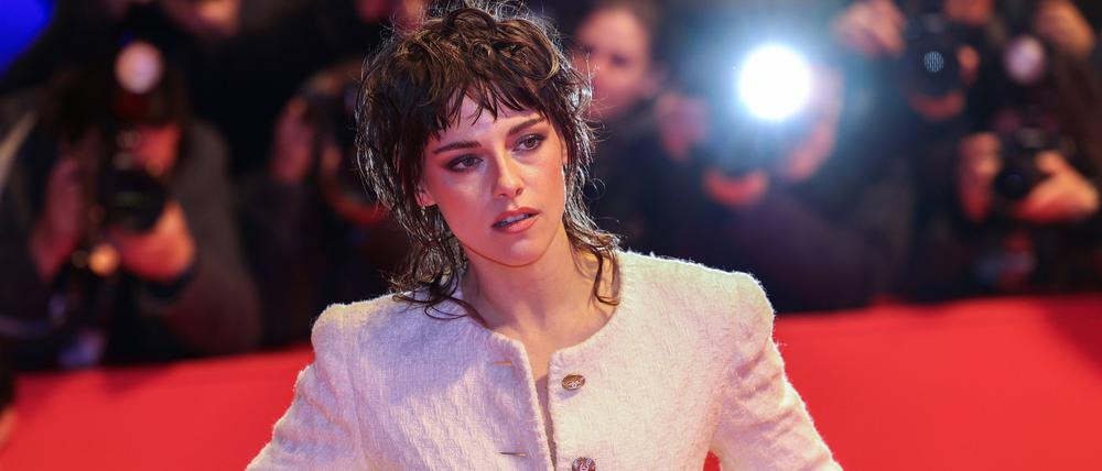 Zurück auf dem roten Teppich: Kristen Stewart, vergangenes Jahr Jury-Präsidentin, stellt ihren Thriller „Love Lies Bleeding“ vor.