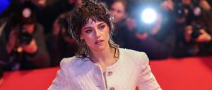 Zurück auf dem roten Teppich: Kristen Stewart, vergangenes Jahr Jury-Präsidentin, stellt ihren Thriller „Love Lies Bleeding“ vor.