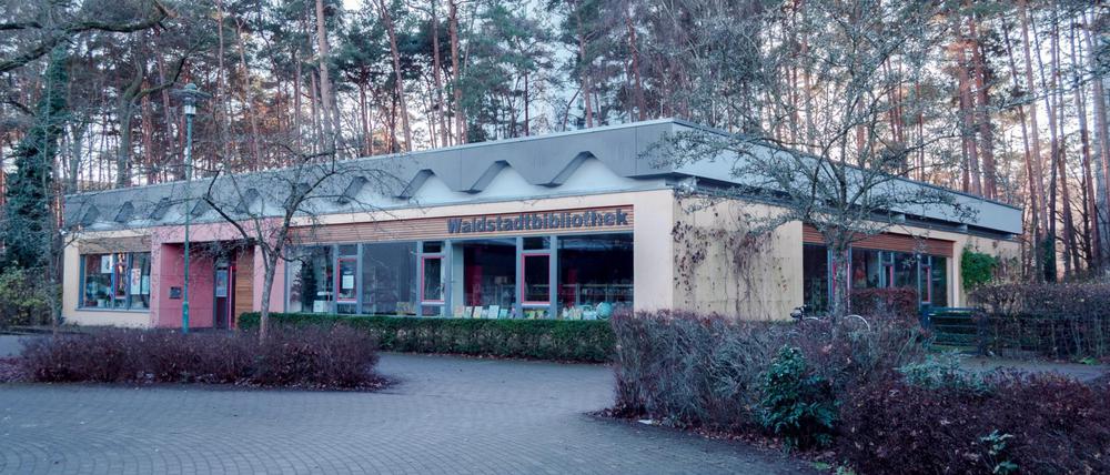 Im Bürgertreff Waldstadt trifft sich der Lesekreis der Nachdenkseiten.