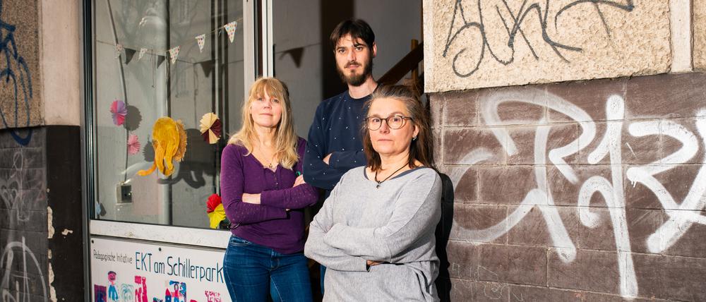 Besorgte Mienen: Das Team der EKT am Schillerpark will sich nicht aus den Räumen in der Weddinger Türkenstraße vertreiben lassen.
