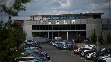 FILE PHOTO: A general view of Tesla's Gigafactory Berlin-Brandenburg, the electric car manufacture, in Gruenheide, Germany July 18, 2023. REUTERS/Annegret Hilse/File Photo
