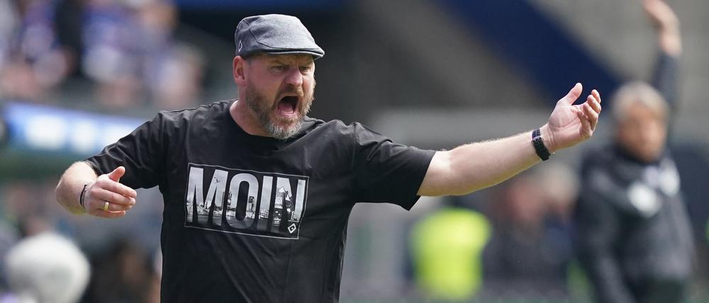 Steffen Baumgart durfte am Ende drei wichtige Punkte bei seinem HSV-Debüt bejubeln.