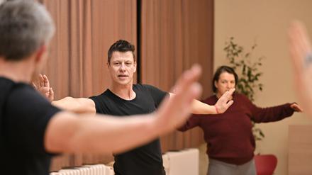 Choreograf Stéphane Le Breton leitet das offene Tanztheater im Bürgerhaus Bornim. 