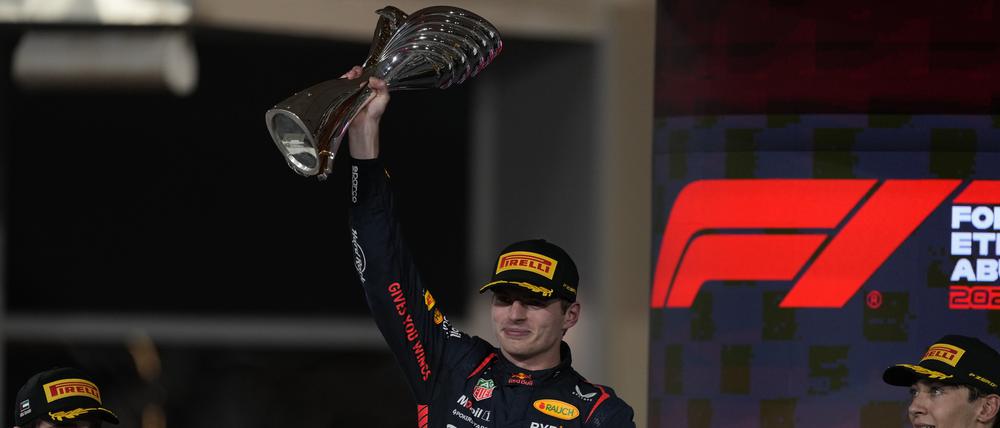 RTL überträgt zukünftig wieder Formel-1-Rennen. Dabei werden mit Sicherheit auch Siegerehrungen mit Max Verstappen zu sehen sein.