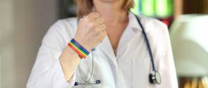 Auf der Website von Queermed sind sensibilisierte Praxen aufgelistet. 