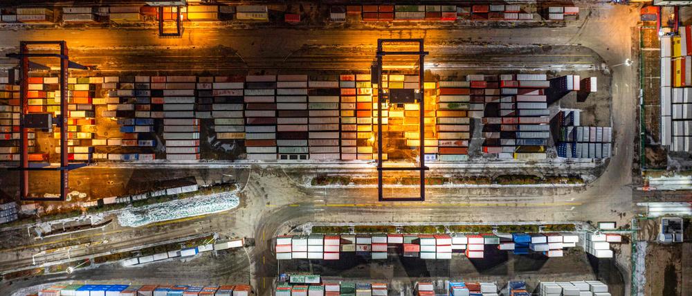 Das Geschäft mit China schwächelt zurzeit, doch viele Unternehmen rechnen langfristig unverändert mit vergleichsweise höheren Wachstumsraten in der Volksrepublik. 