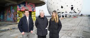 Julian Bauer, Joachim Meier und Maria Termoth (v.l.n.r.) wollen den Berliner Teufelsberg neu beleben.