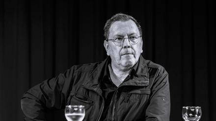 Regisseur René Pollesch als neuer Intendant der Berliner Volksbühne bei einer Pressekonferenz zur Zukunft der Volksbühne.