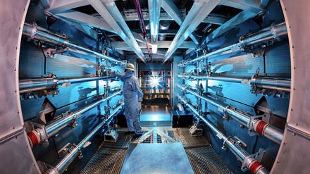 Hier wurde Geschichte geschrieben: In der National Ignition Facility in Kalifornien erzielte die Kernfusion erstmals einen Nette-Energiegewinn.