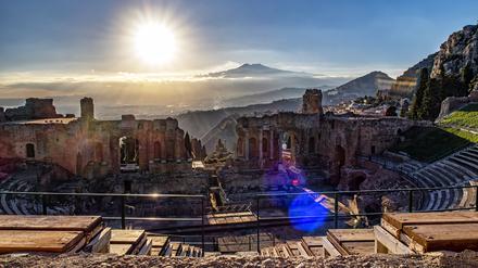 Der Ausblick vom römischen Amphitheater in Taormina, hinten der Ätna: „Das ist Gänsehautmaterial“, sagt Adriano Sack.