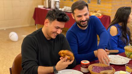 Für viele am Tisch ist die Abendbrotkultur mit Brezen und Graubrot zwar neu, aber auch ziemlich interessant.