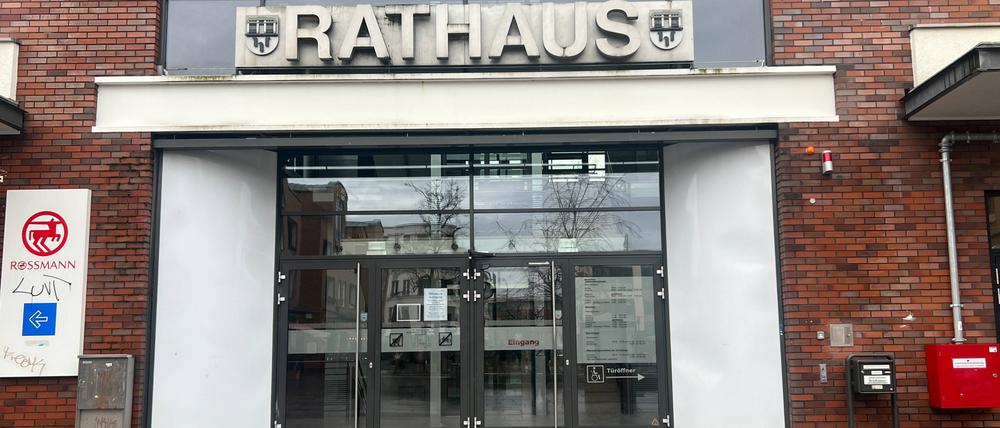 Das Rathaus Kleinmachnow bereitet sich auf die Evakuierung des Weinbergviertels vor.