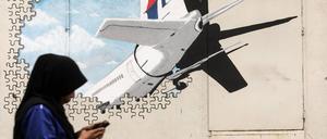 Ein Wandbild in Malaysia erinnert an das Verschwinden der Maschine.