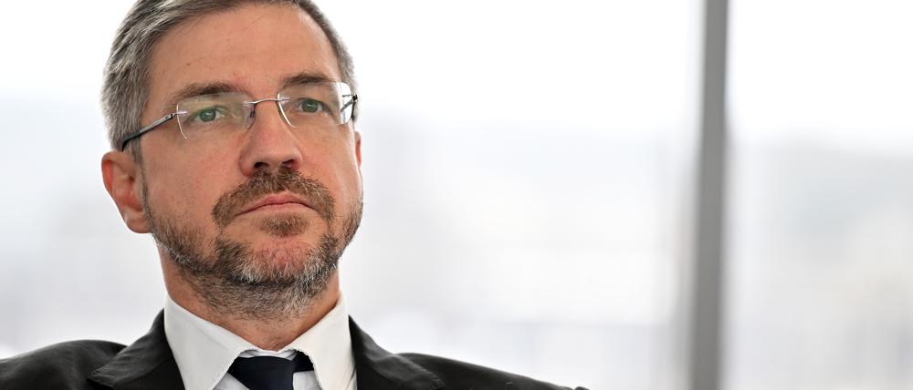 Potsdam, 18.12.2023, Lokales, Mike Schubert, Interview, Foto: Ottmar Winter PNN ACHTUNG: Foto ist ausschließlich für redaktionelle Berichterstattung der PNN und des TGSP! Eine kommerzielle Nutzung, z.B. Werbung, ist ausgeschlossen. Die Weitergabe an nicht autorisierte Dritte, insbesondere eine weitergehende Vermarktung über Bilddatenbanken, ist unzulässig.
