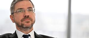 Potsdam, 18.12.2023, Lokales, Mike Schubert, Interview, Foto: Ottmar Winter PNN ACHTUNG: Foto ist ausschließlich für redaktionelle Berichterstattung der PNN und des TGSP! Eine kommerzielle Nutzung, z.B. Werbung, ist ausgeschlossen. Die Weitergabe an nicht autorisierte Dritte, insbesondere eine weitergehende Vermarktung über Bilddatenbanken, ist unzulässig.