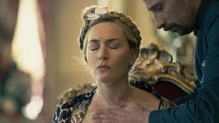 Paranoide Herrscherin: Kate Winslet in der HBO-Serie „The Regime“.