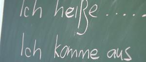 Ein Deutschkurs für Flüchtlinge in der Gemeinschaftsunterkunft in Güstrow, Mecklenburg-Vorpommern.