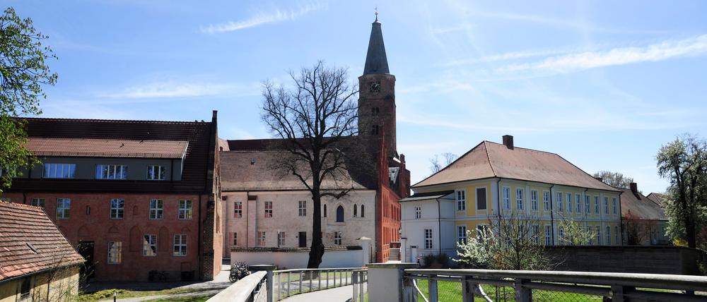 Brandenburg an der Havel # Die Stadt Brandenburg an der Havel, ein Jahr nach der Bundesgartenschau (BUGA) 2015 in der Havelregion, aufgenommen am 22. April 2016. Im Bild ist der Dom St. Peter und Paul zu sehen. Foto: Kitty Kleist-Heinrich