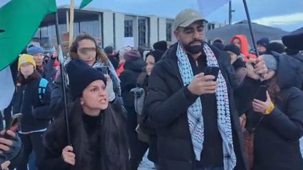 Die Aktivisten Yasemin Acar und Salah Said.