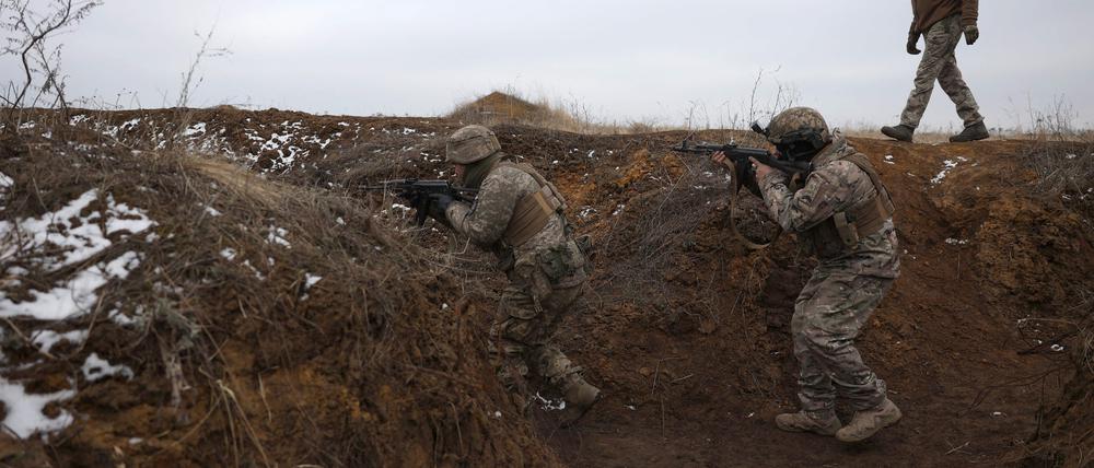 Soldaten an der Frontlinie.